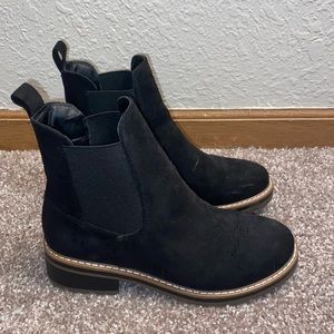 Women’s Kensie Khai Chelsea Boots
